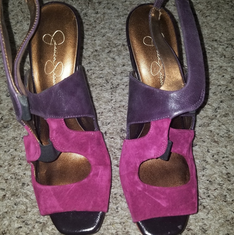 Jessica Simpson pump